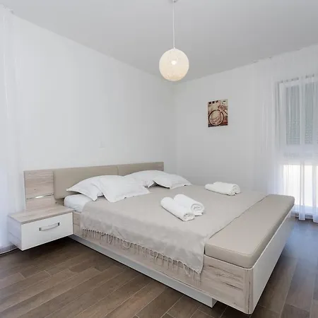 Piramida Apartment