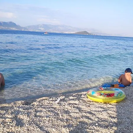 皮拉米达别墅 *