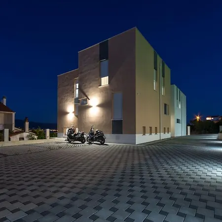 皮拉米达别墅 公寓 特罗吉尔