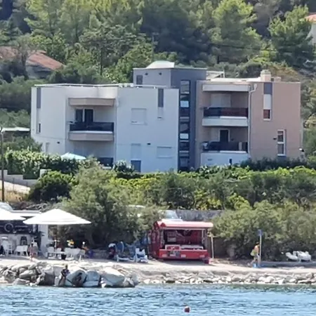 Piramida Lägenhet Trogir